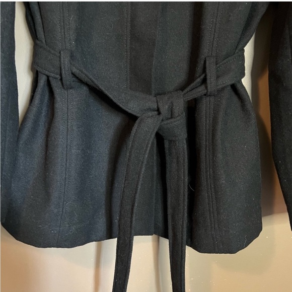 Gorgeous Flattering Banana republic Wool Pea Coat in Black - Picture 5 of 12